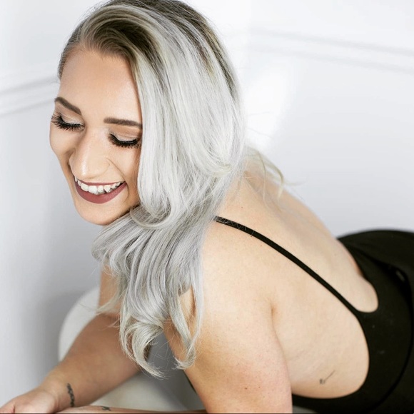 Meet your Posher, Laurie - Picture 1 of 1